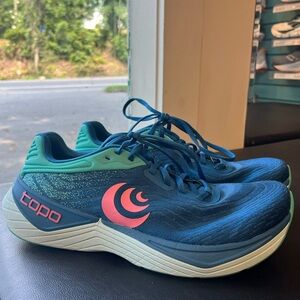 Topo Ultrafly 4 in Aqua